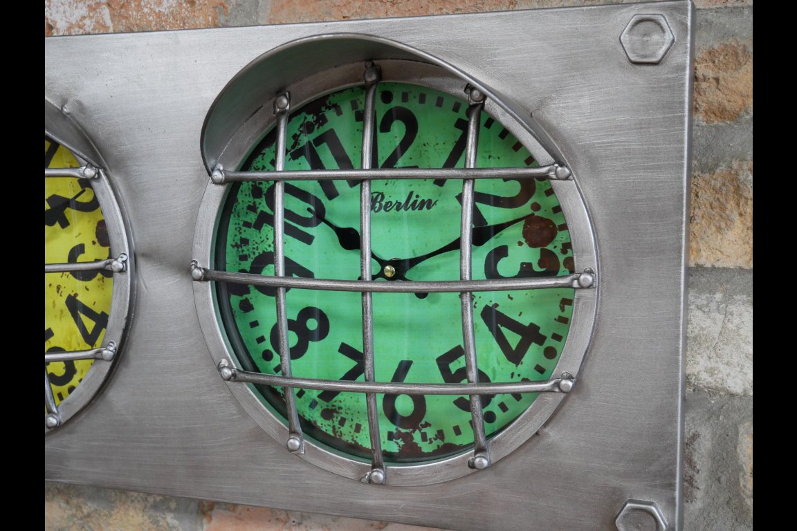 Traffic Light Clock