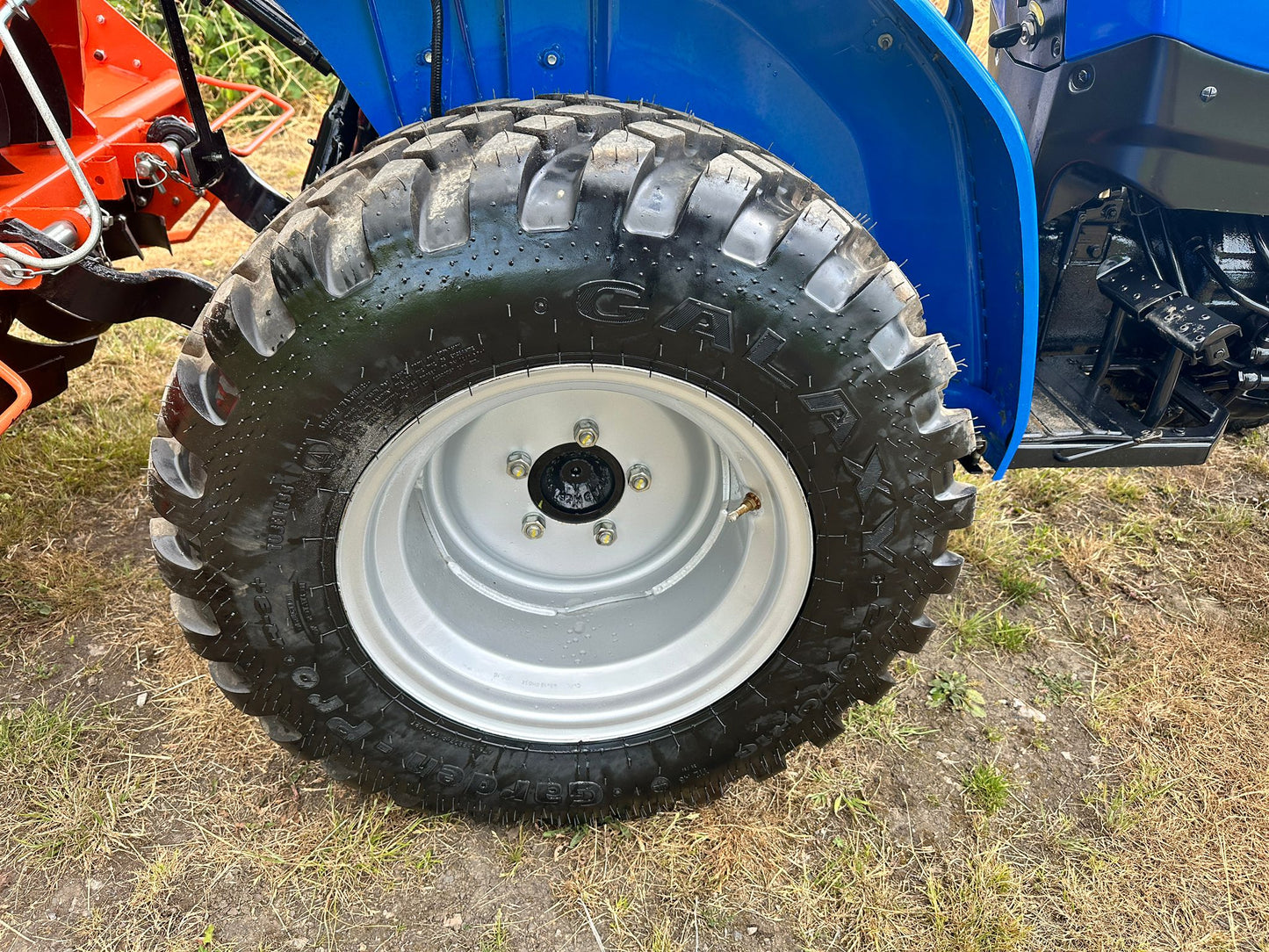 NEW/UNUSED SOLIS 20 4WD COMPACT TRACTOR WITH FARM MASTER RT135 ROTAVATOR BUNDLE!