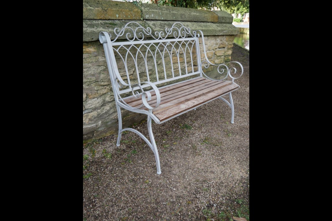 Lincoln Bench