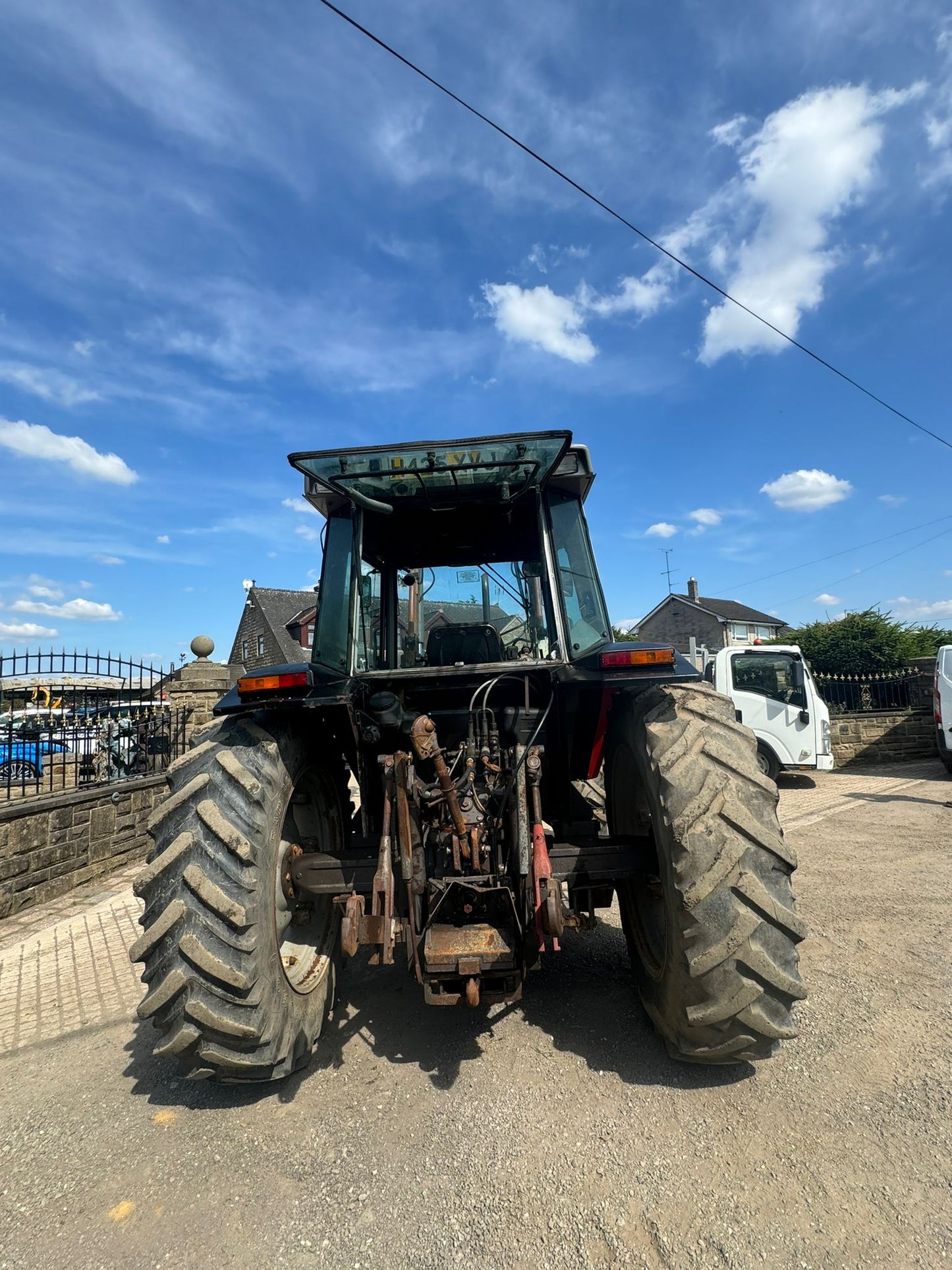 MASSEY FURGUSON 3080 LOADER TRACTOR