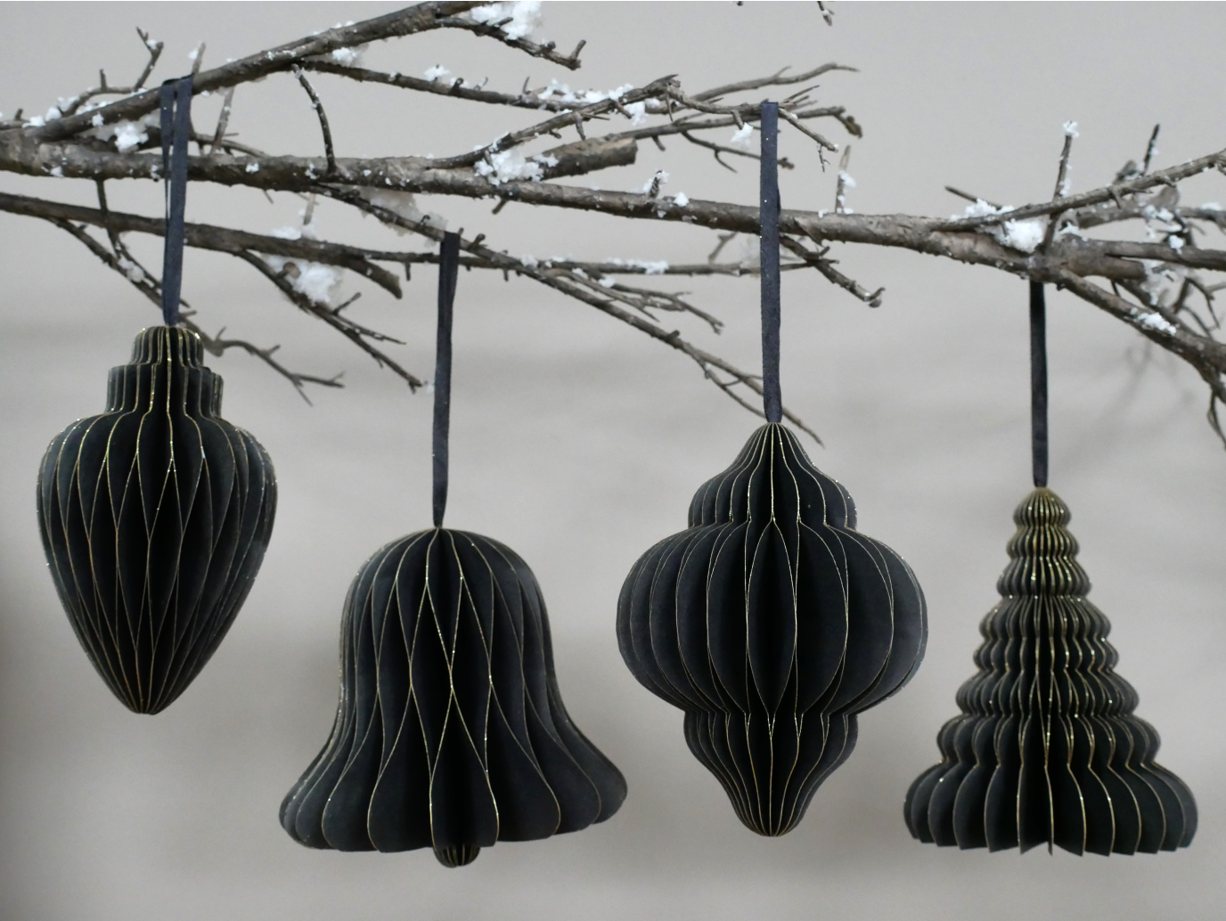 Set Of 4 Decorations (15cm) - Black