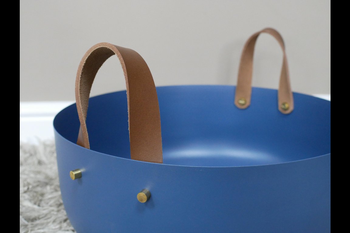 Set Of 2 Bowls / Planters