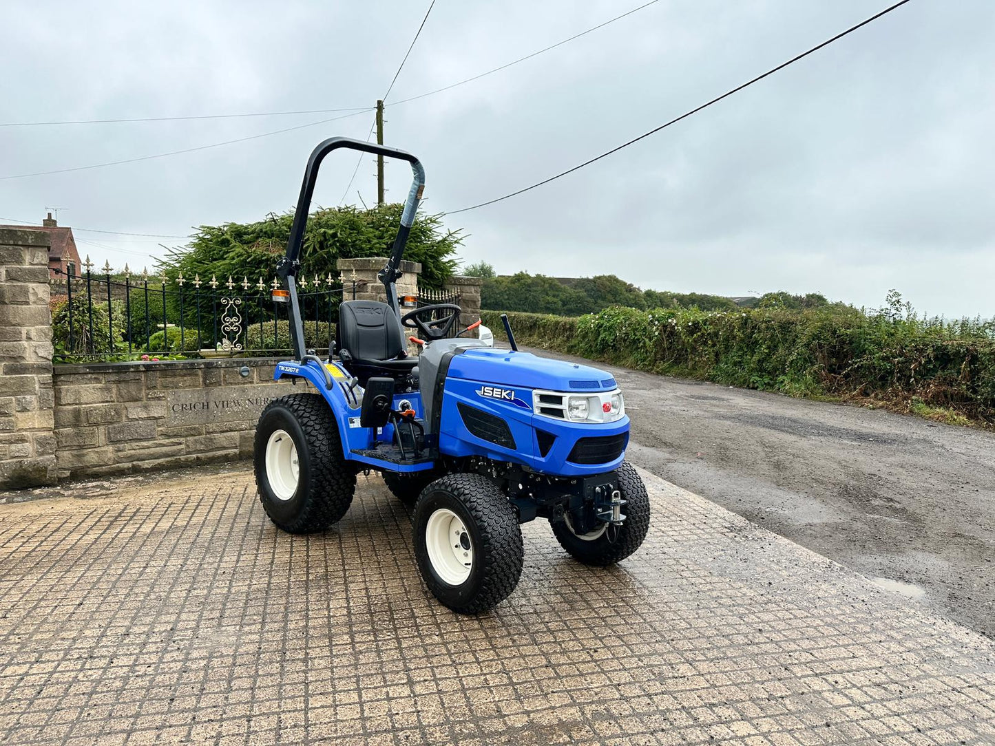 NEW/UNUSED ISEKI TM3267E 26HP 4WD COMPACT TRACTOR
