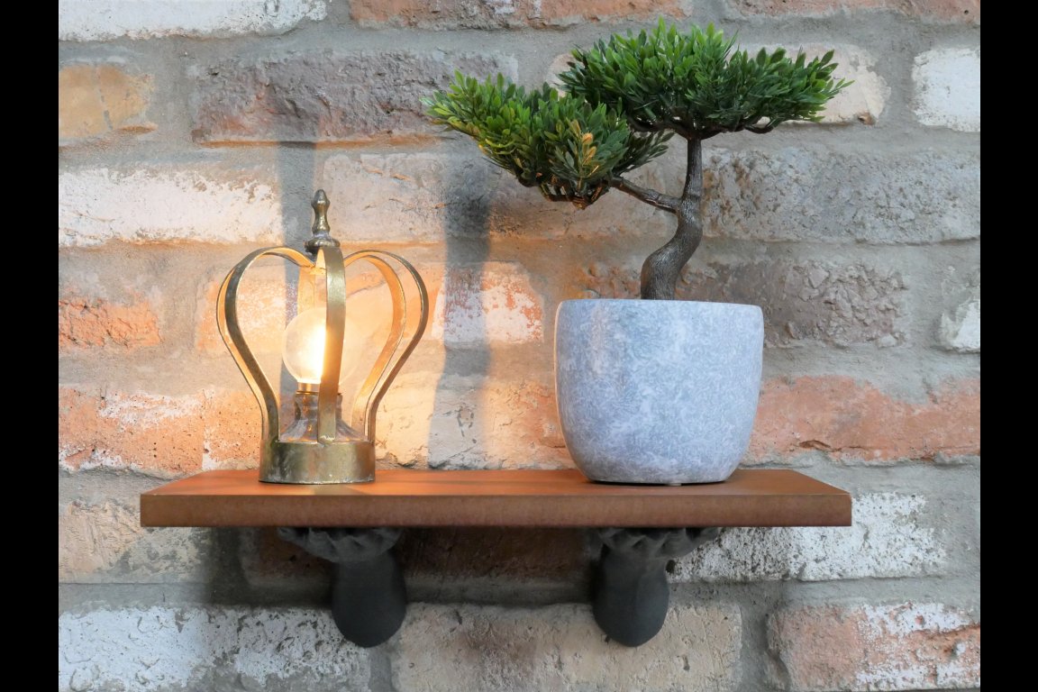 Hands Shelf