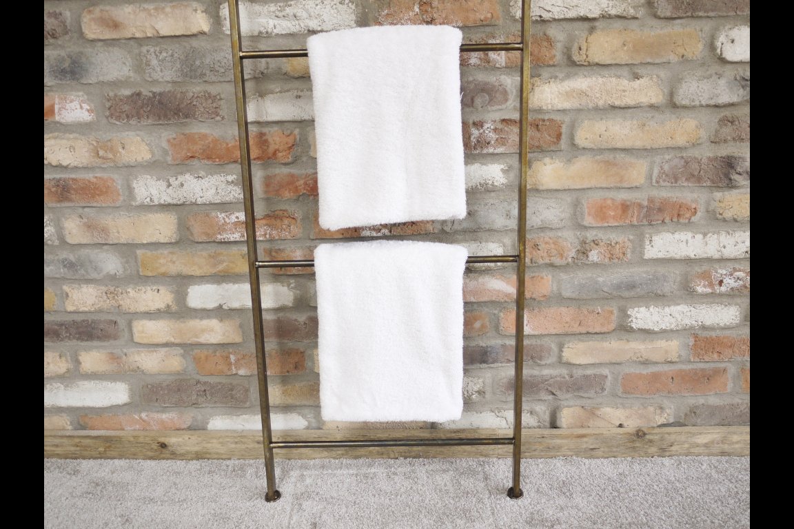 Mirror Stand