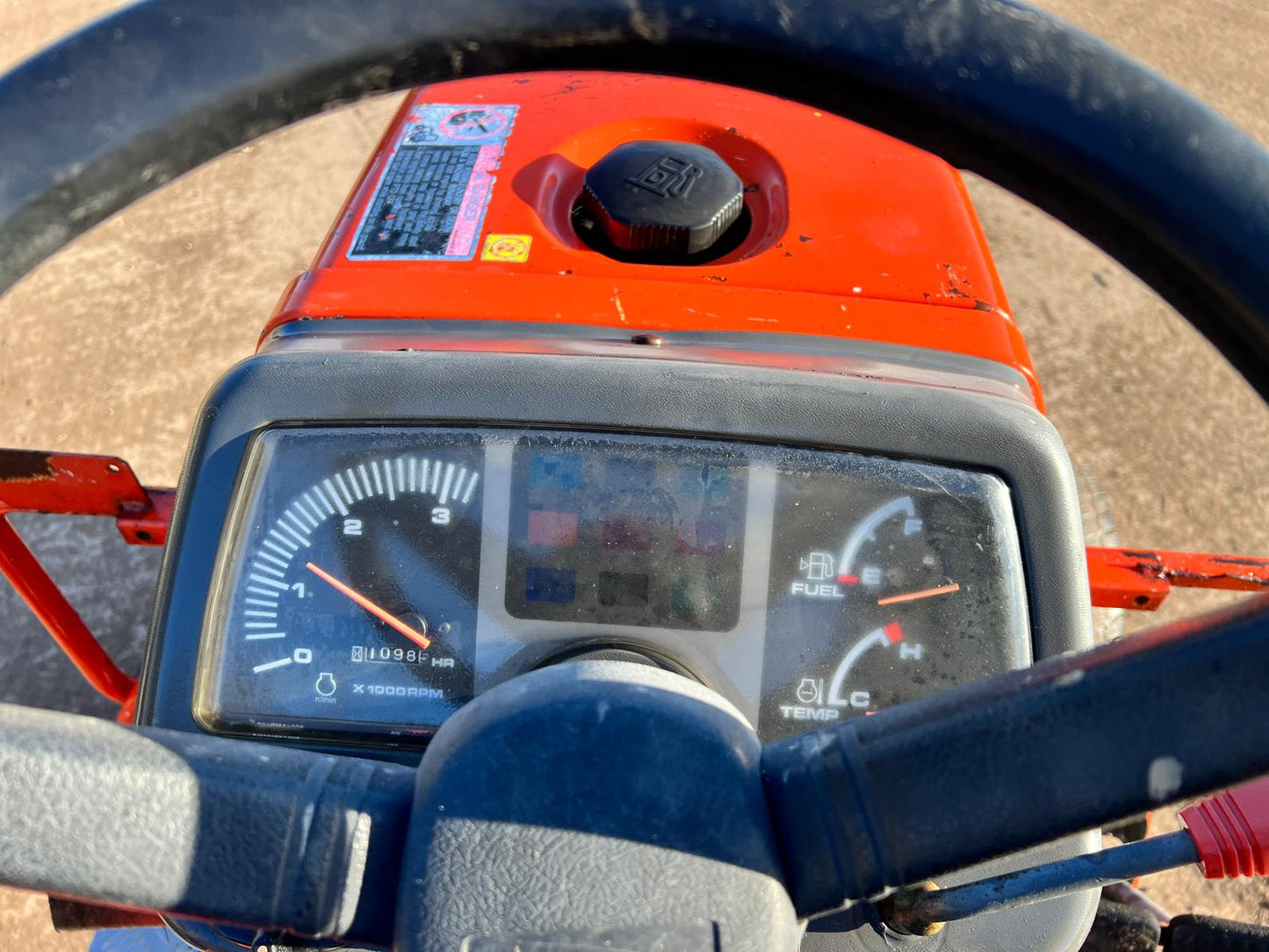 KUBOTA B1410 COMPACT TRACTOR