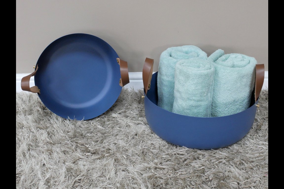 Set Of 2 Bowls / Planters