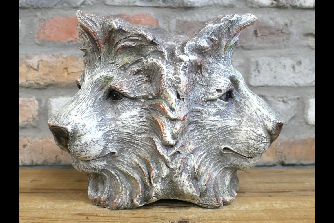3 Lion Head Planter
