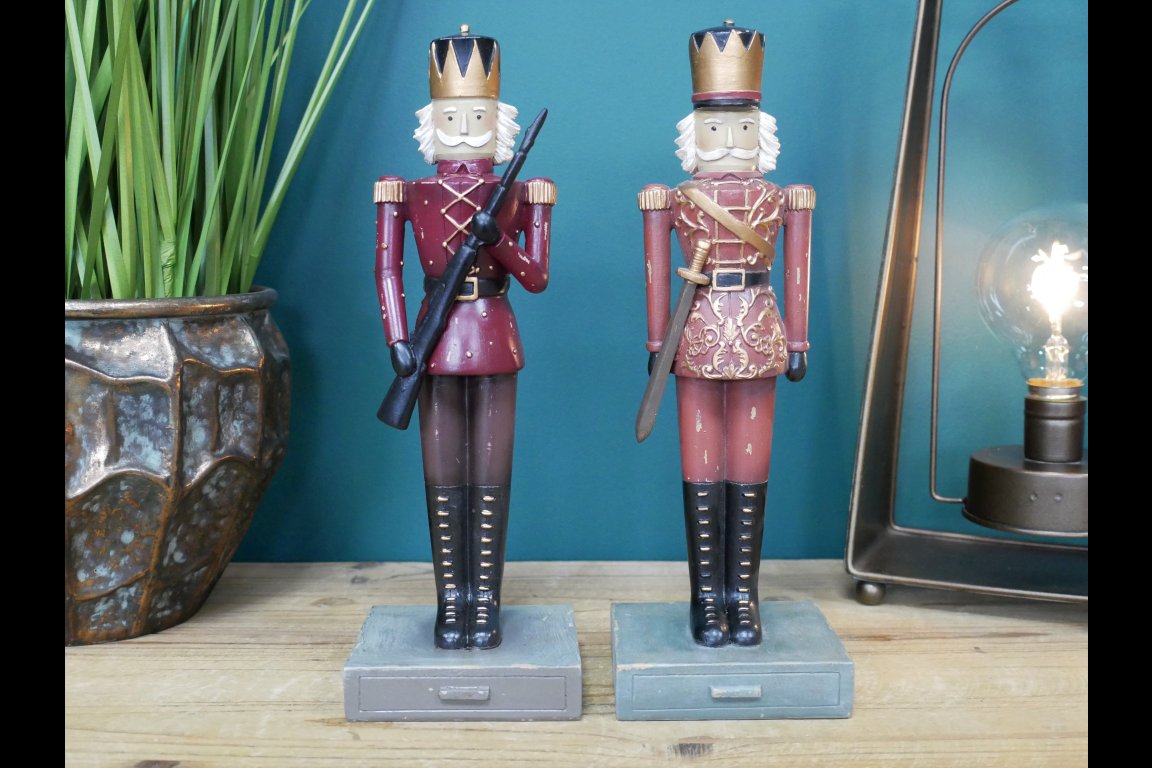 Set Of 2 Soldiers