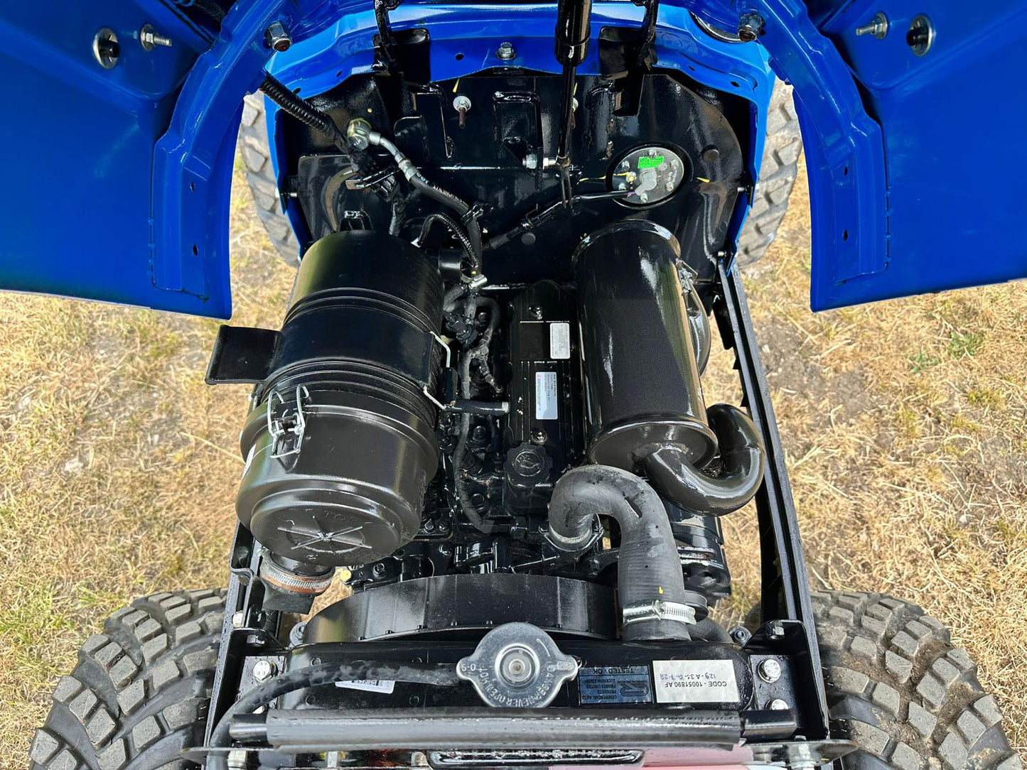 NEW/UNUSED SOLIS 20 4WD COMPACT TRACTOR WITH FARM MASTER RT135 ROTAVATOR BUNDLE!