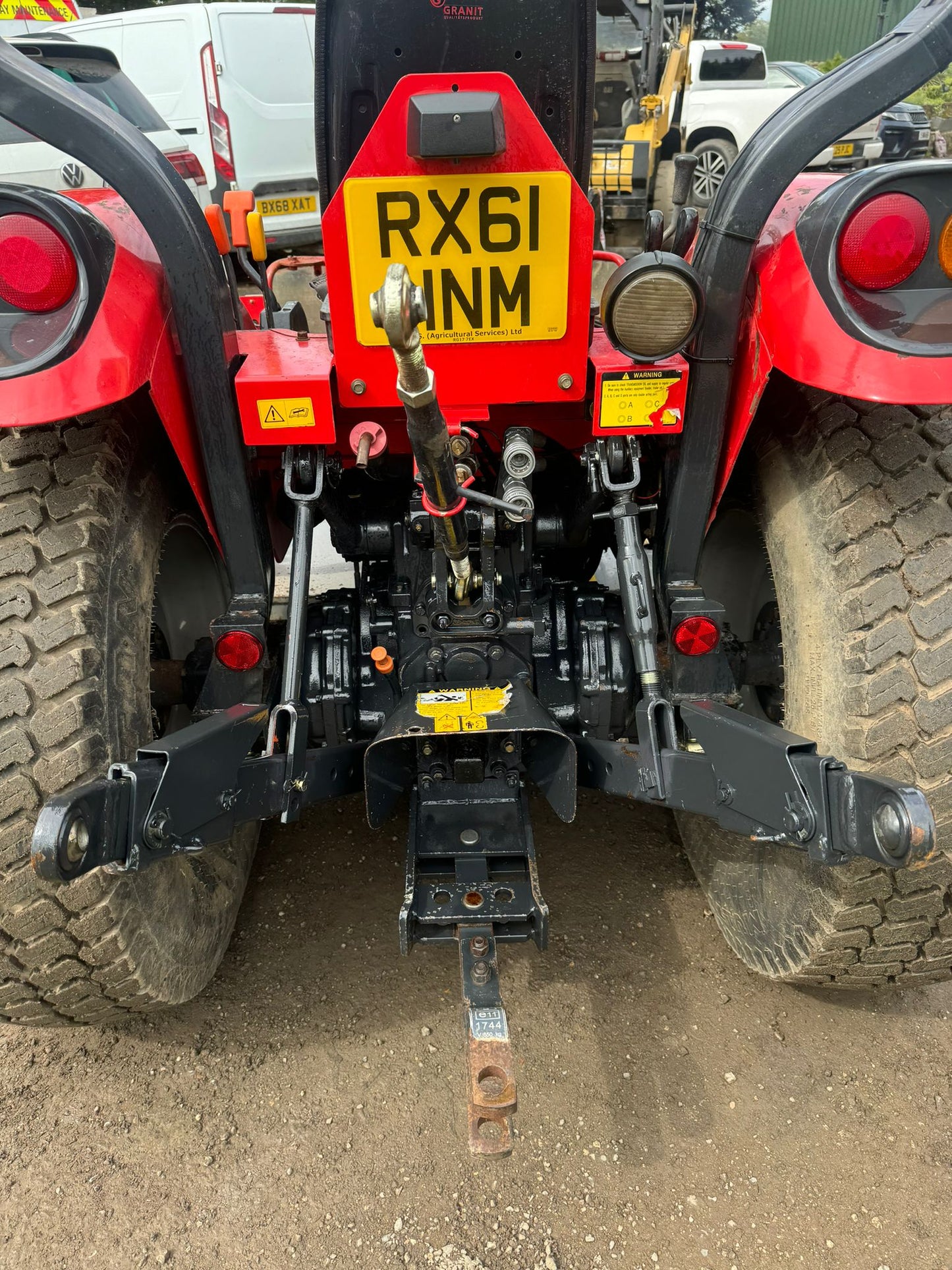 2012 MCCORMICK X10.35H COMPACT TRACTOR WITH UNDERSLUNG DECK 34 HP