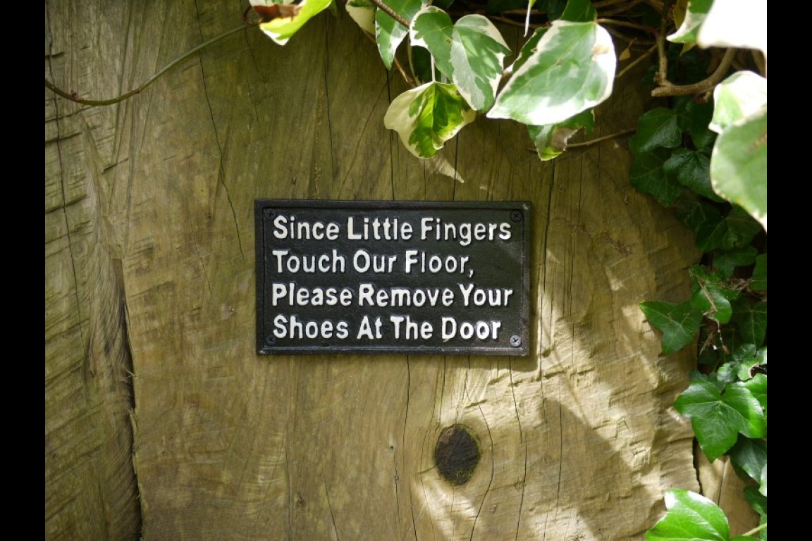 Sign (Little Fingers)