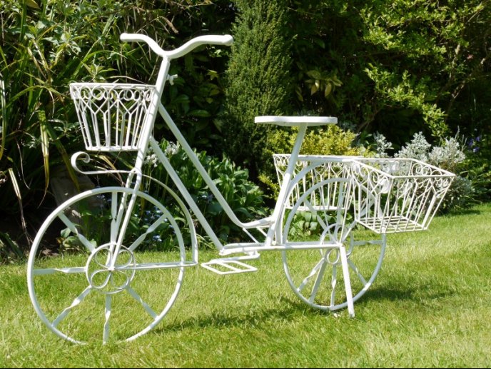 Lottie Bike Planter