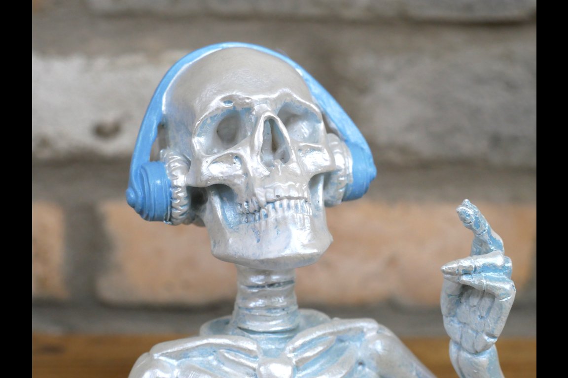 Skeleton With Headphones - (Blue)