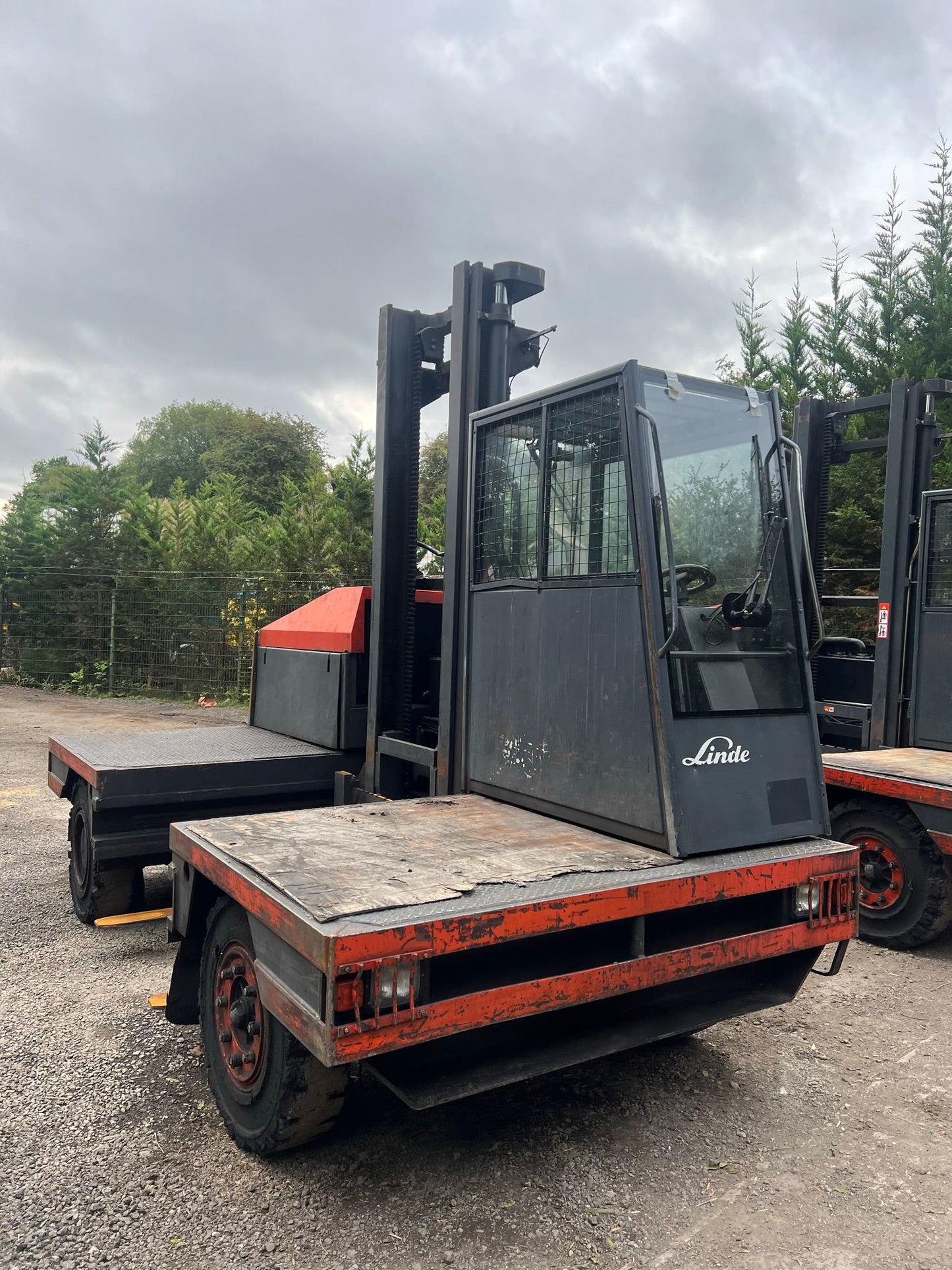 LINDI S40 SIDE LOADER FORKLIFT