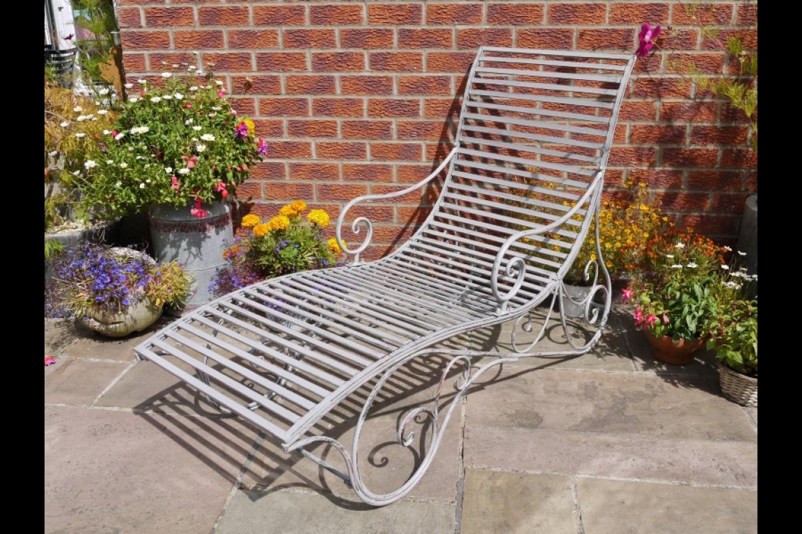Antique Grey Lounger