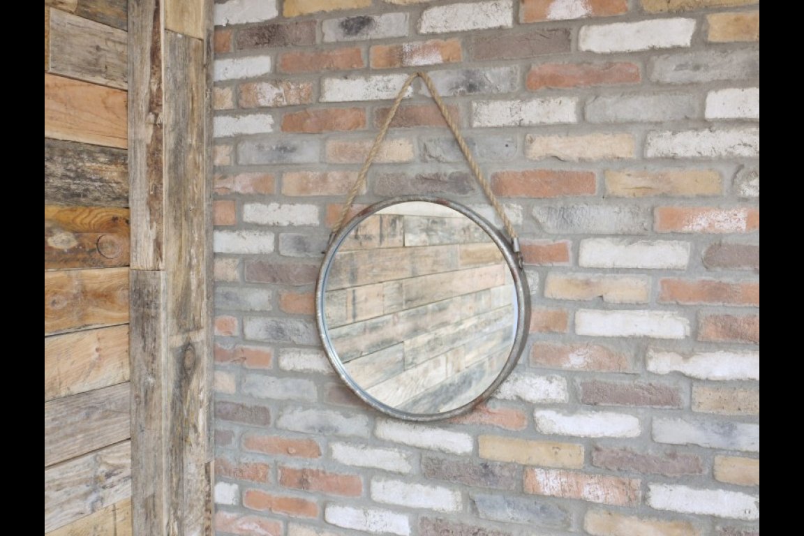 Circle Mirror