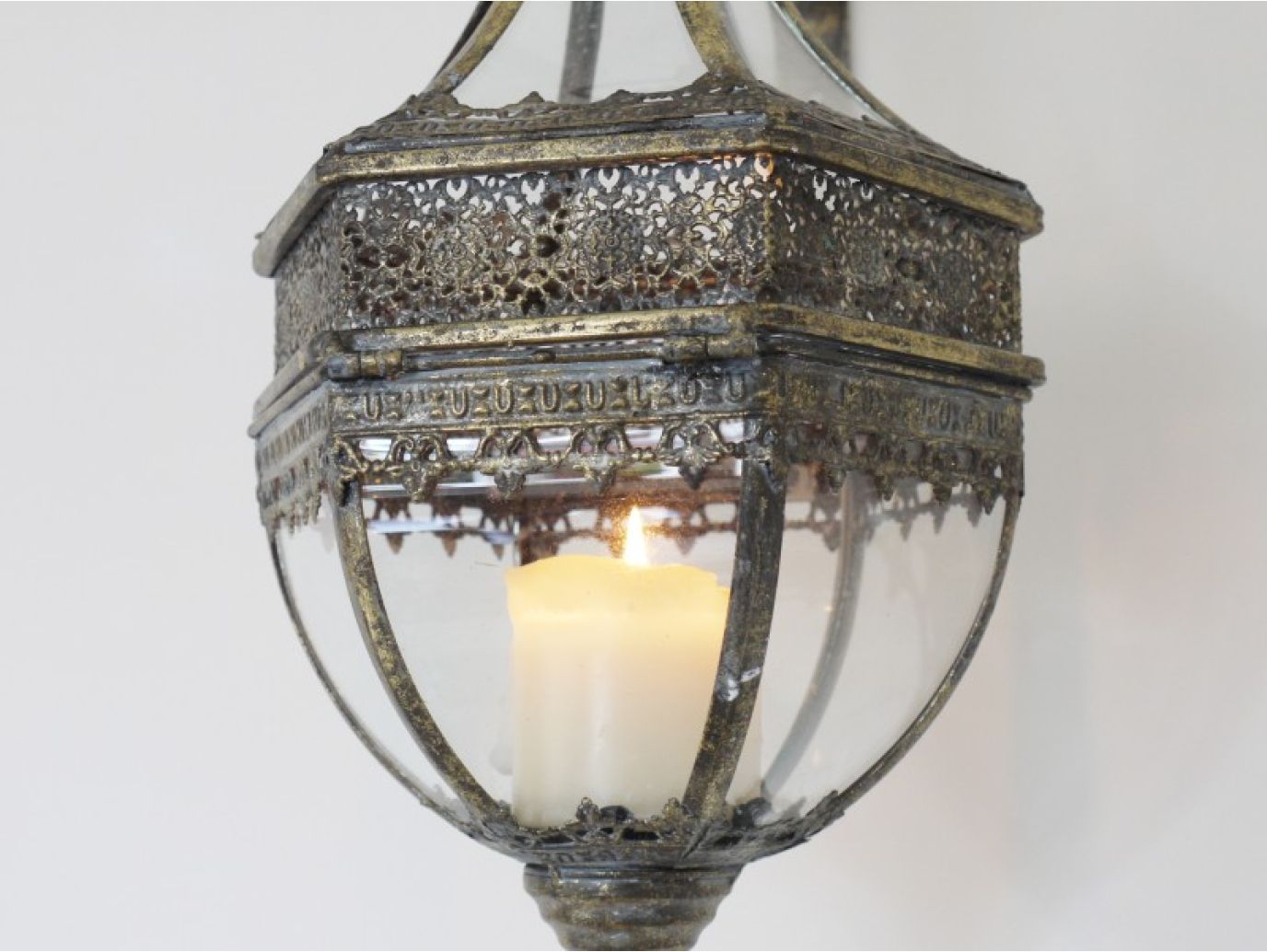 Lantern & Bracket