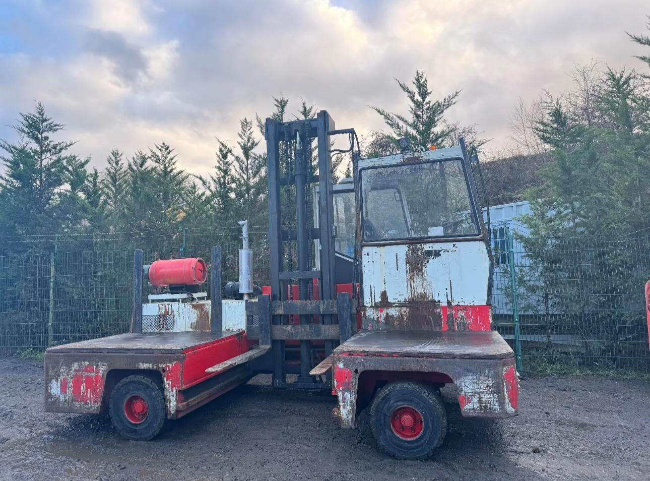 BP HT35KU 3.5 TON SIDE LOADER FORKLIFT