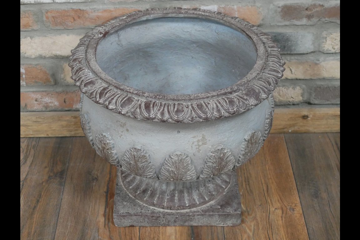 Urn