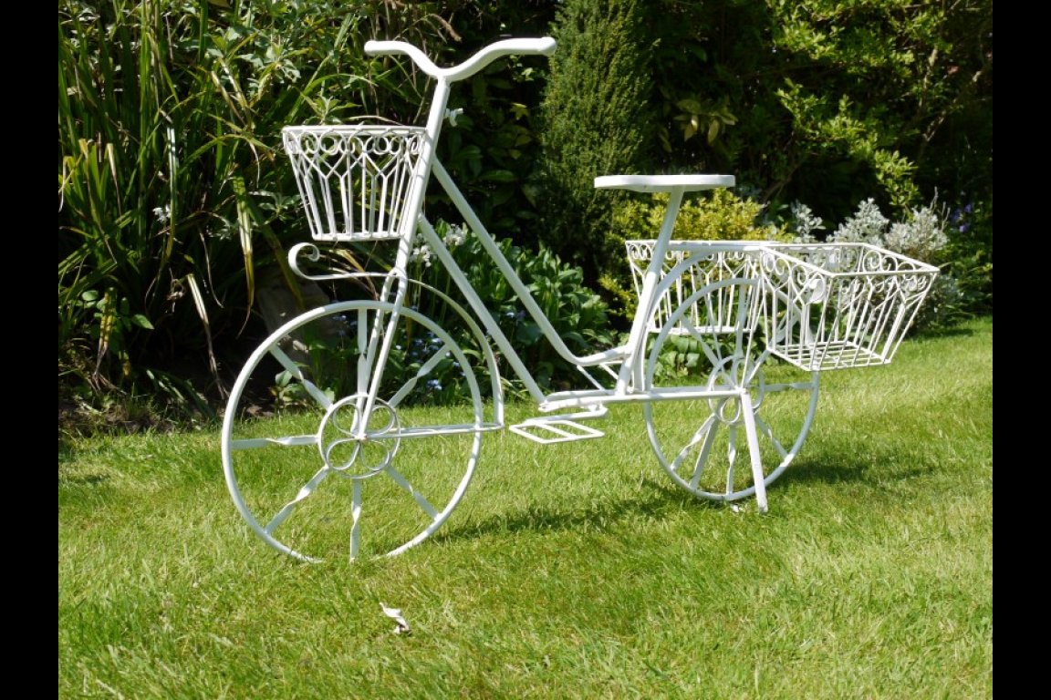 Lottie Bike Planter