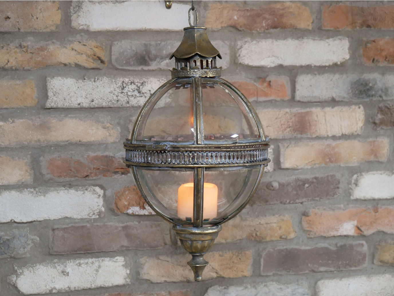 Lantern & Bracket