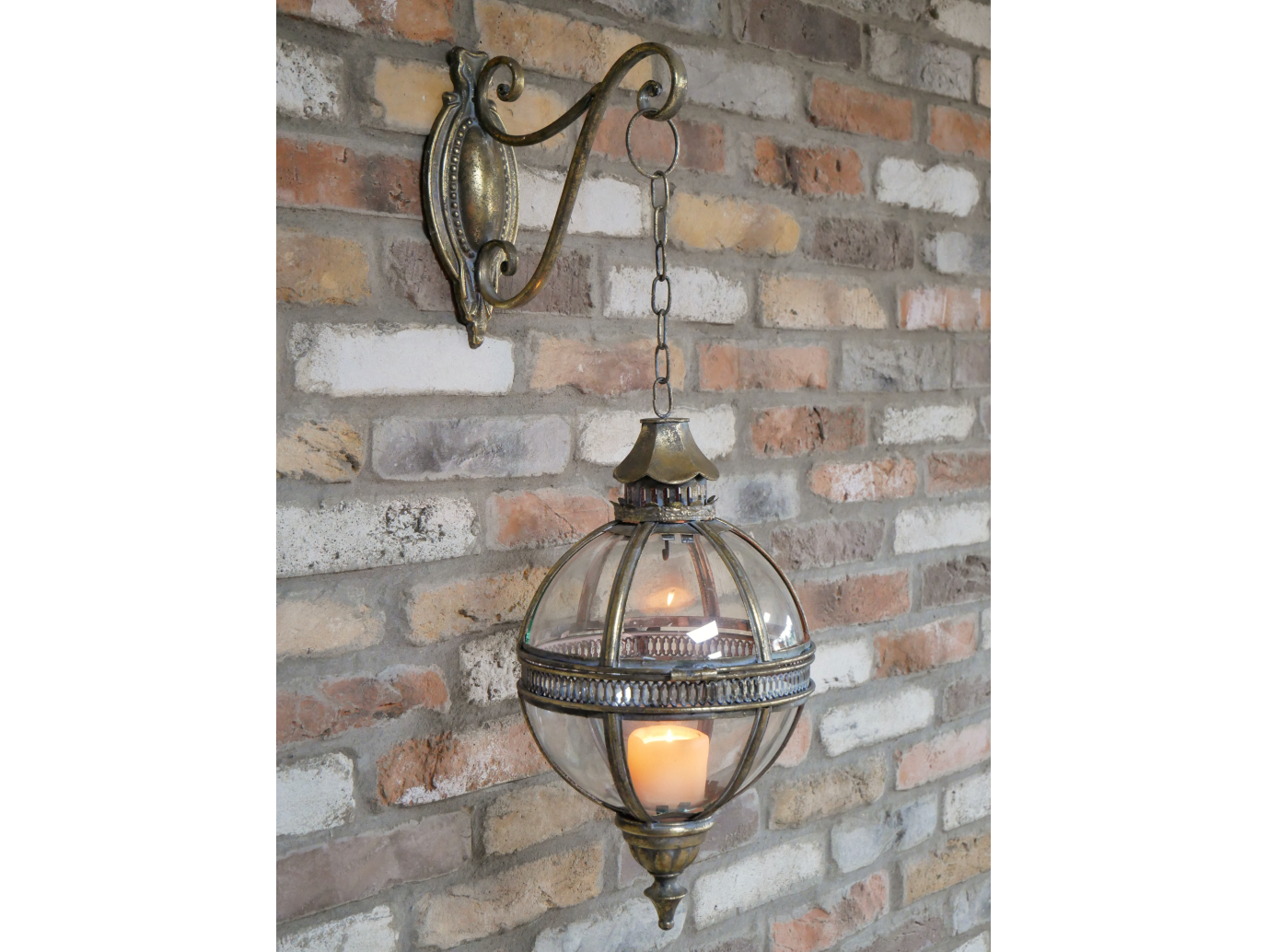 Lantern & Bracket