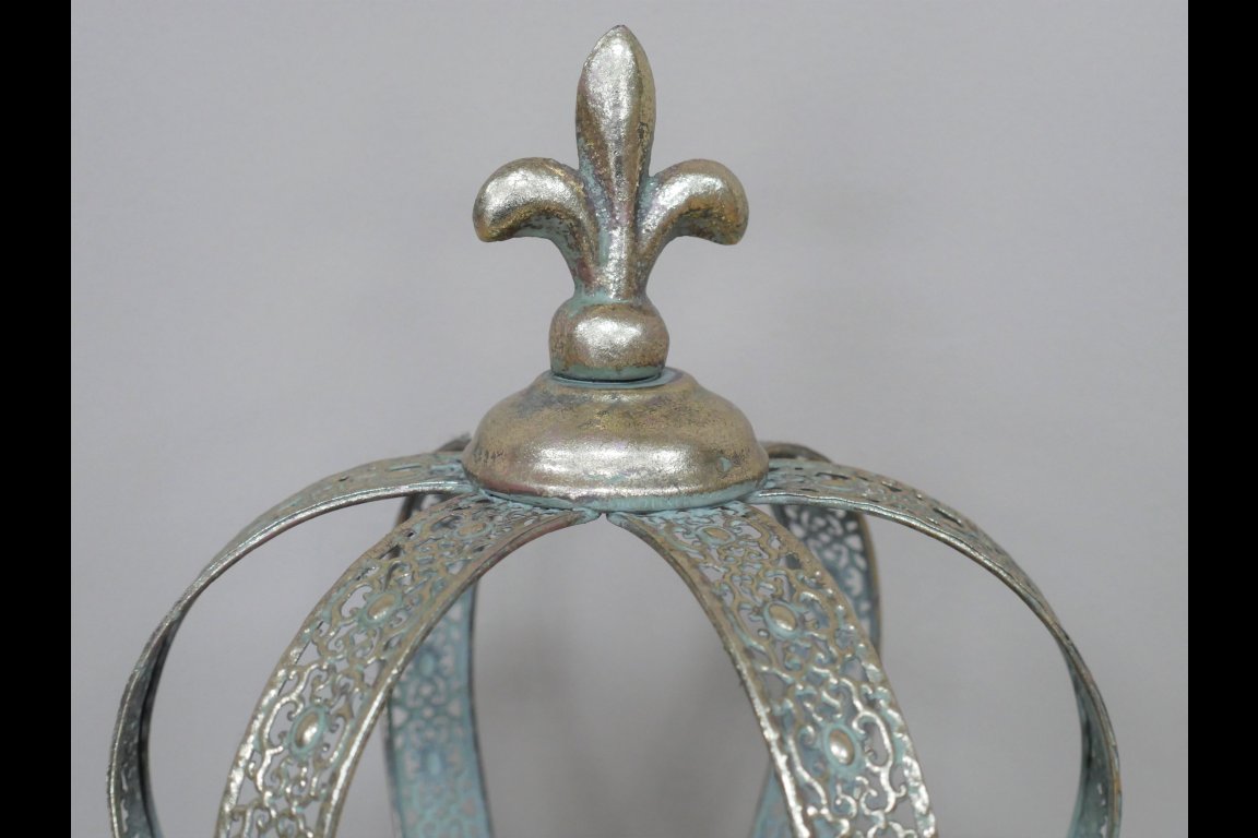 Crown Candle Holder
