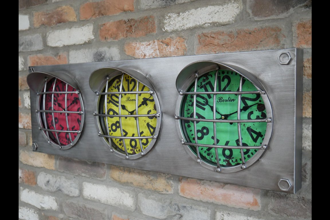 Traffic Light Clock
