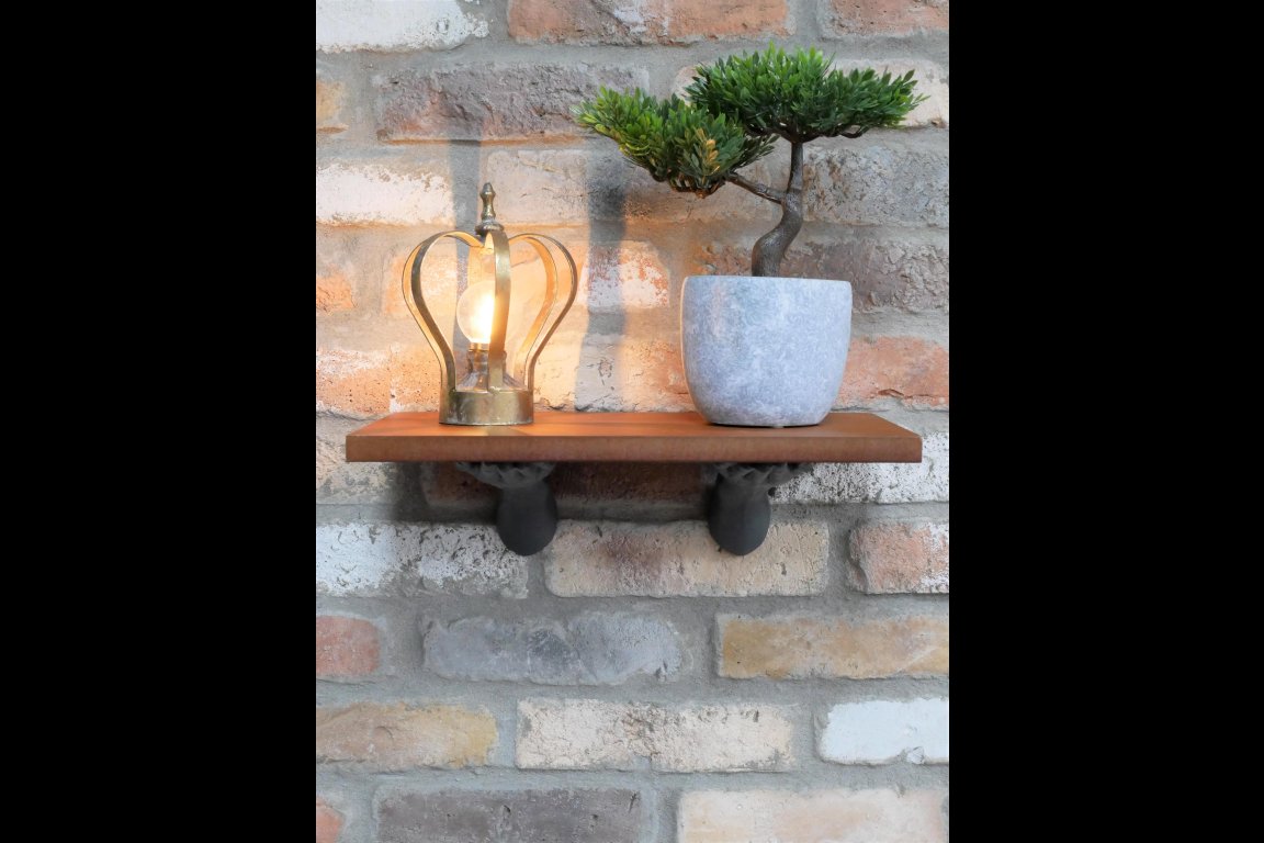 Hands Shelf
