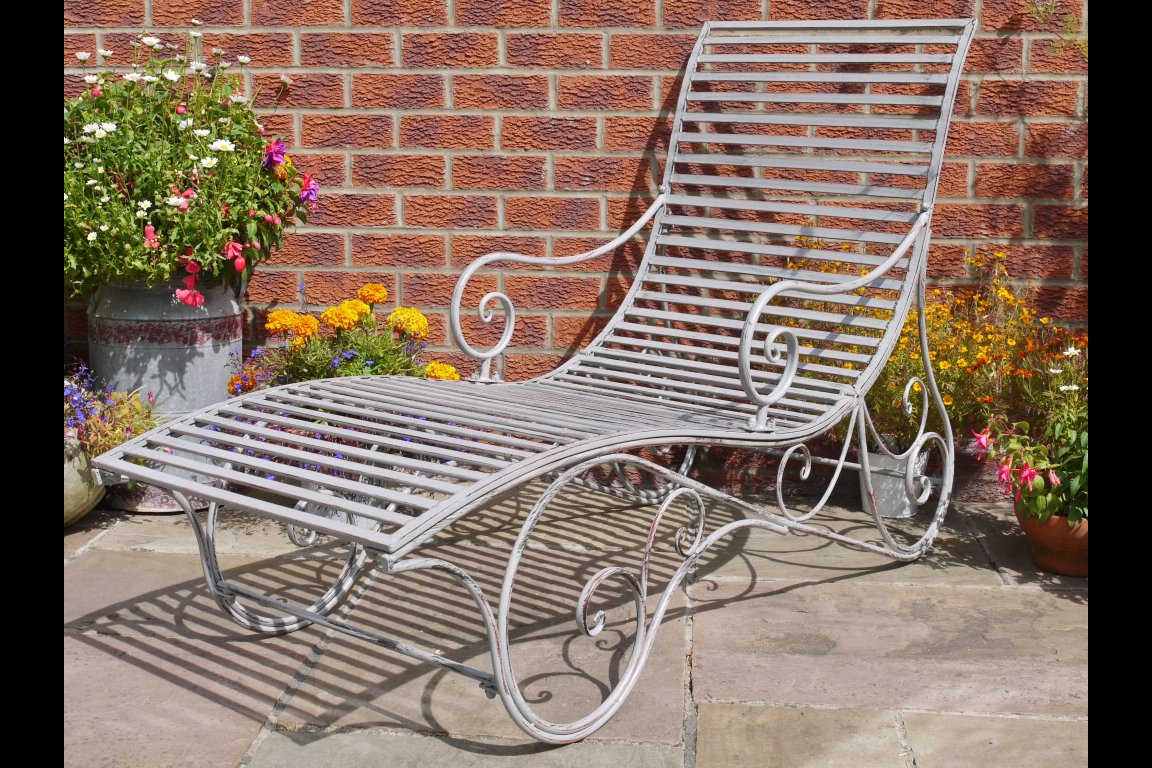 Antique Grey Lounger