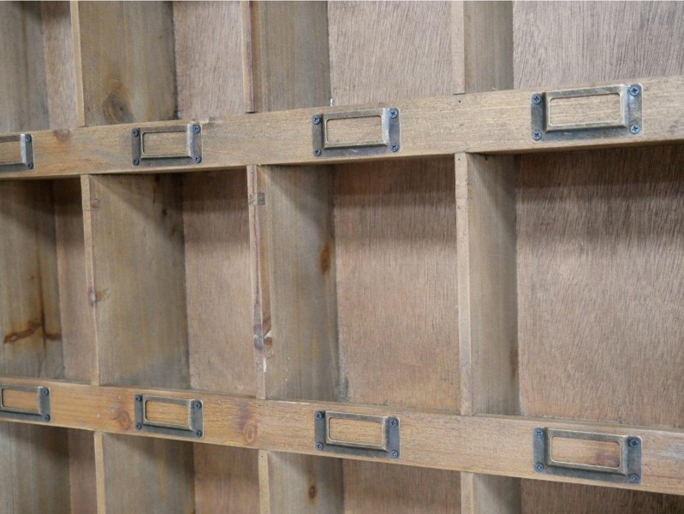 Wall Storage Unit