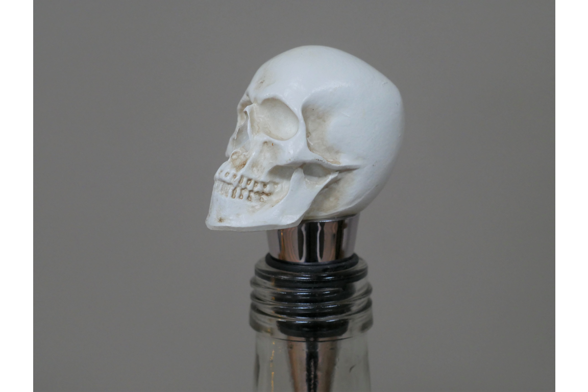 Skull Wine Topper