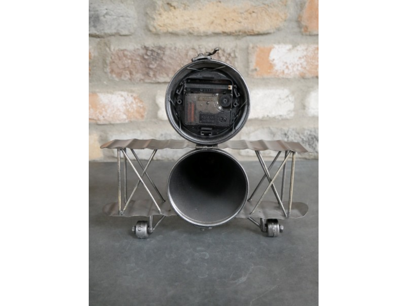 Aeroplane Clock