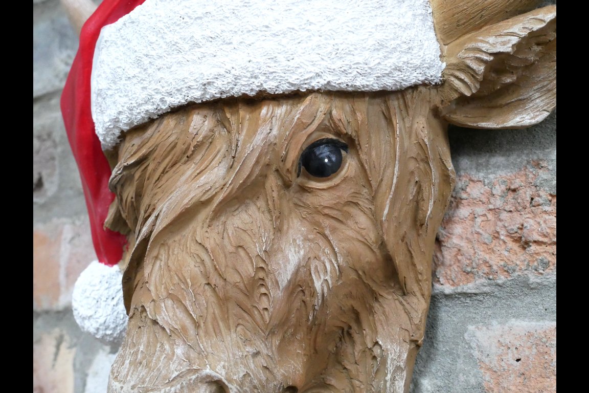 Christmas Cow Wall Decoration