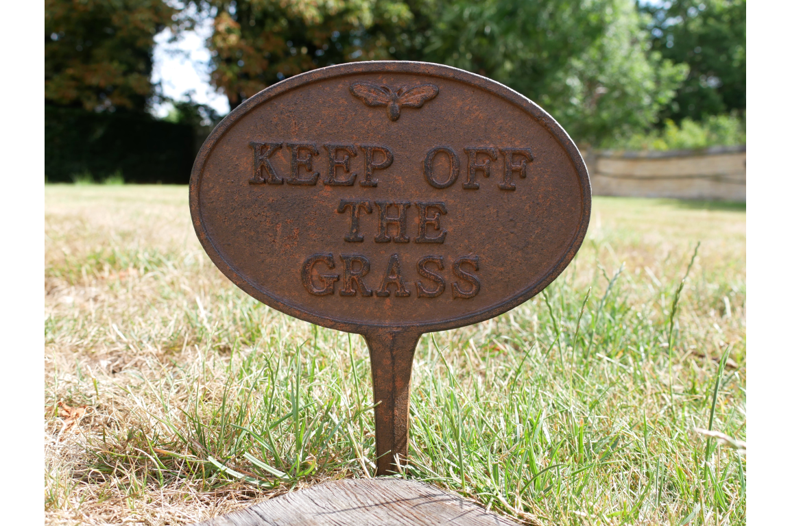 Keep Of The Grass Stake