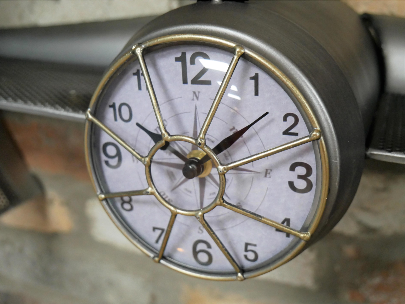 Spaceship Clock / Shelf