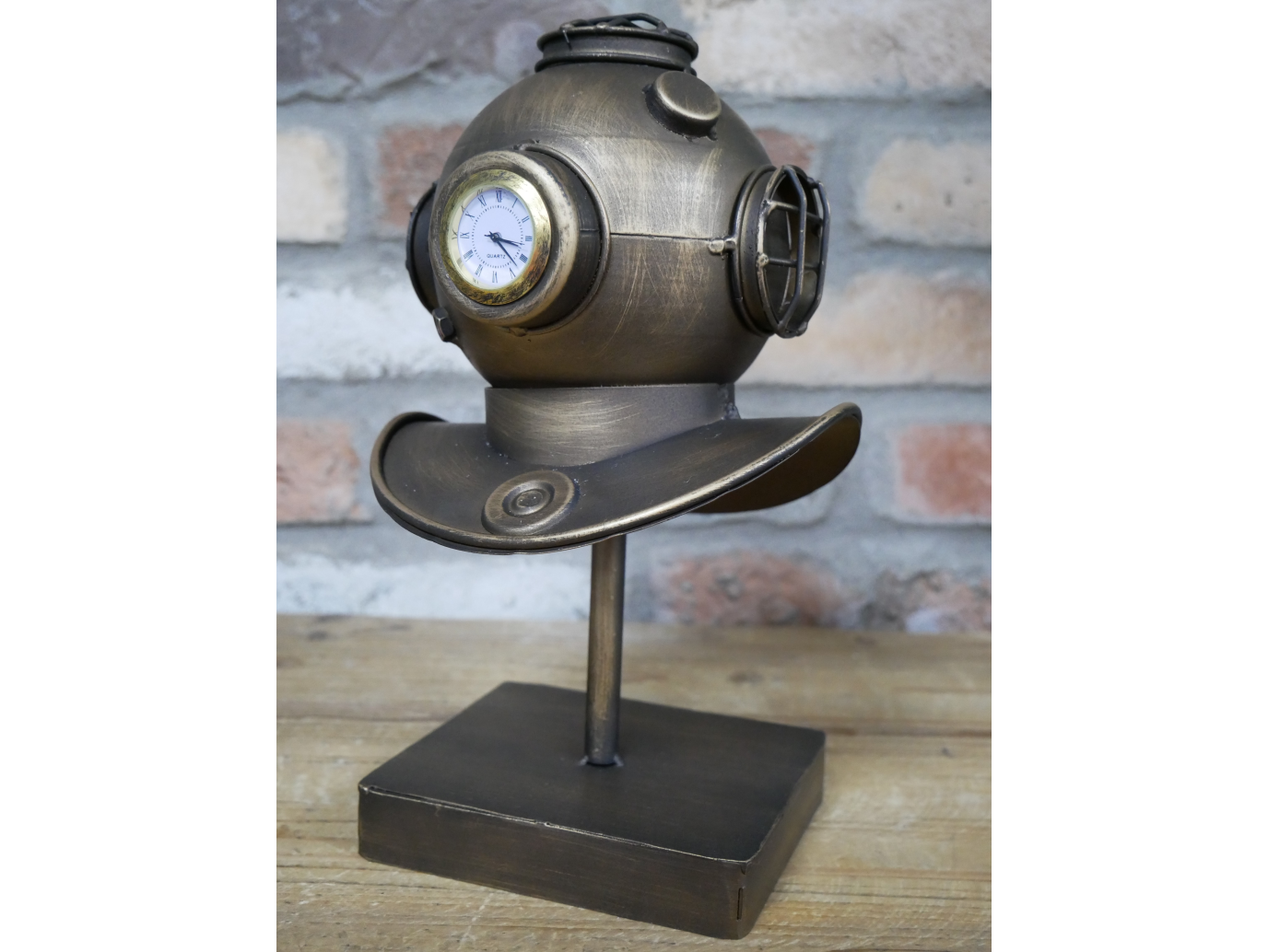 Divers Helmet Clock
