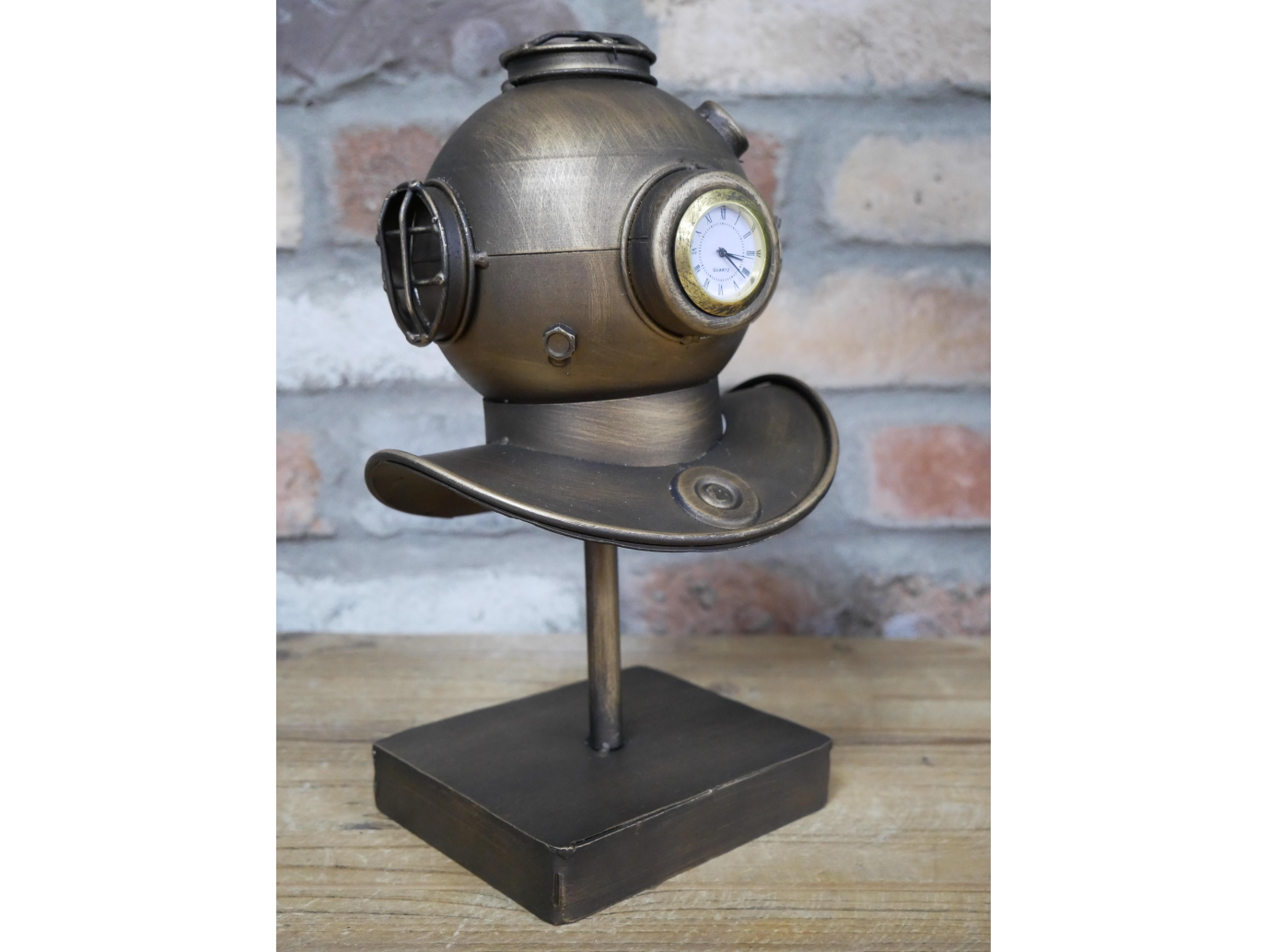 Divers Helmet Clock