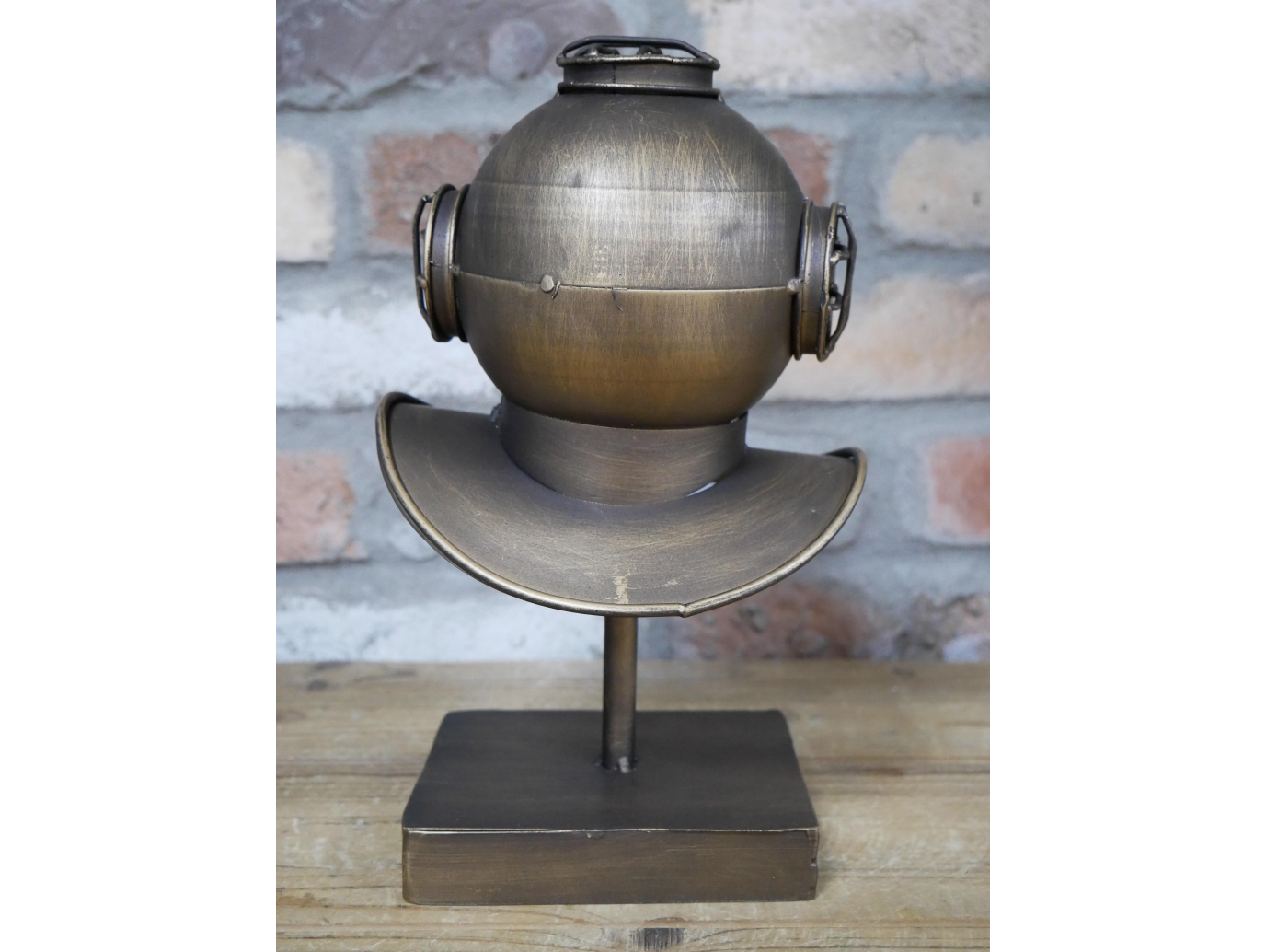 Divers Helmet Clock