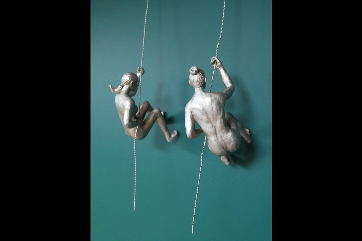 Set Of 2 Abseiling Women