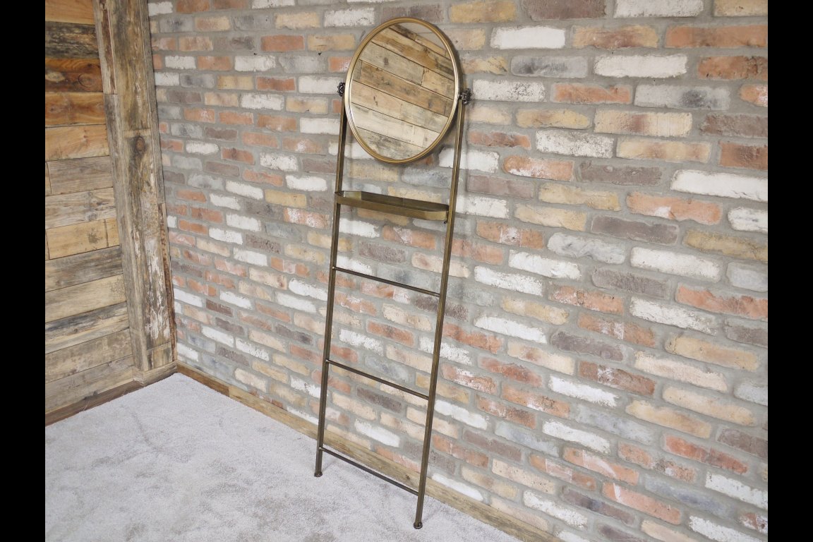 Mirror Stand