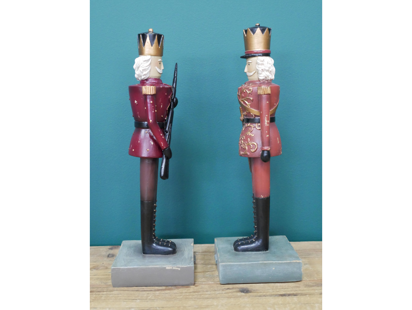 Set Of 2 Soldiers