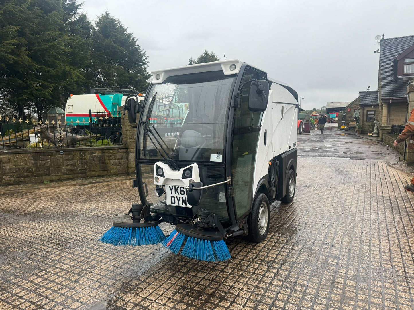 2012/61 JOHNSTON CN101 COMPACT ROAD SWEEPER
