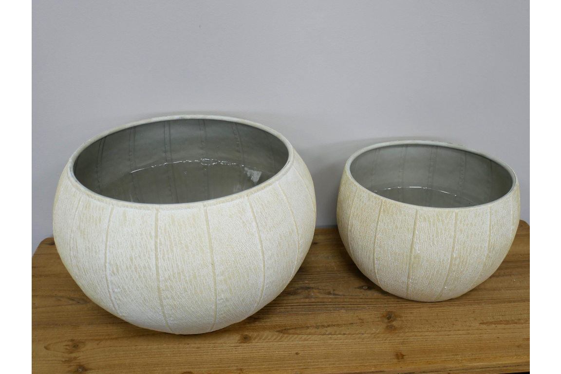Set Of 2 Metal Planters