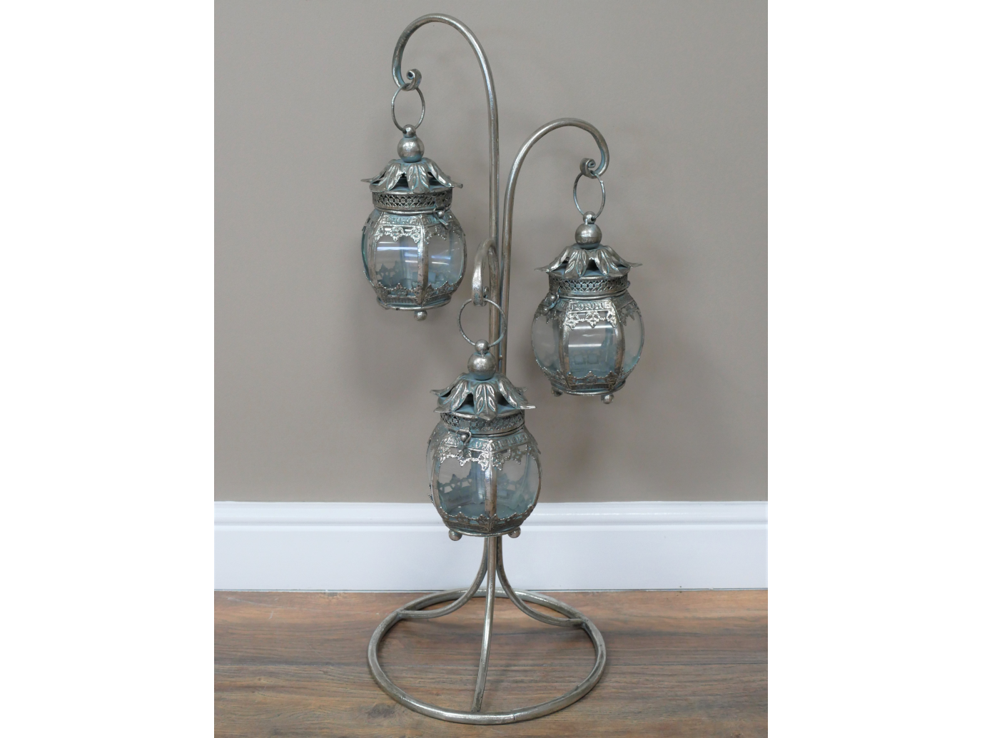 Lanterns On Stand