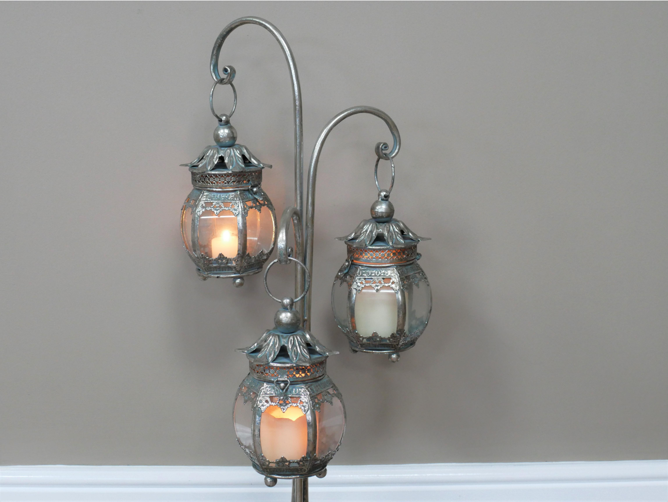 Lanterns On Stand