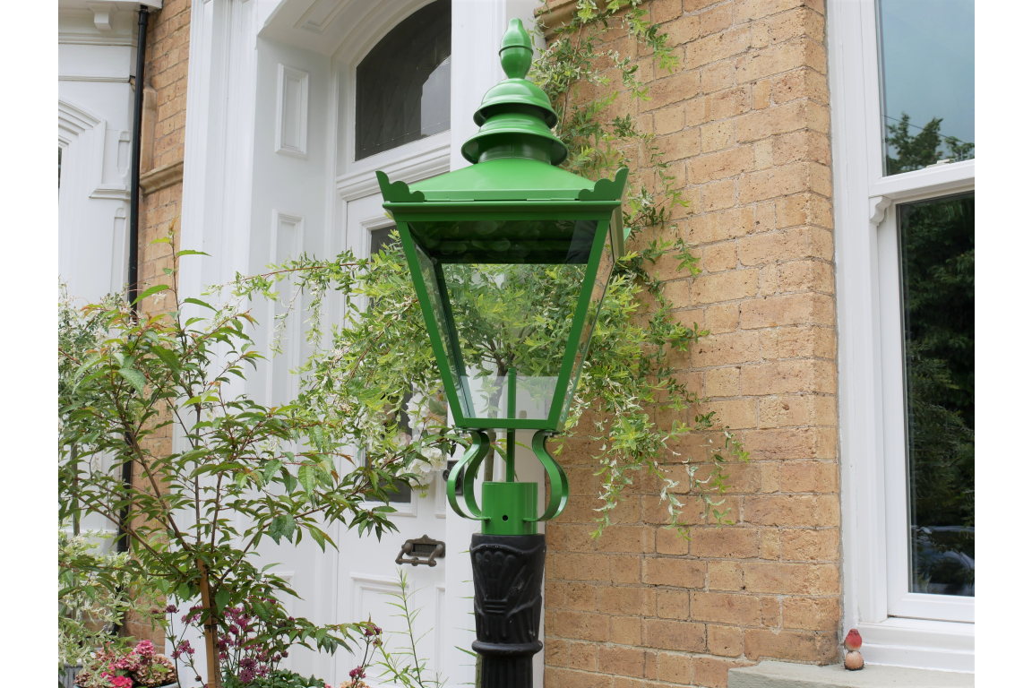 Medium Green Top