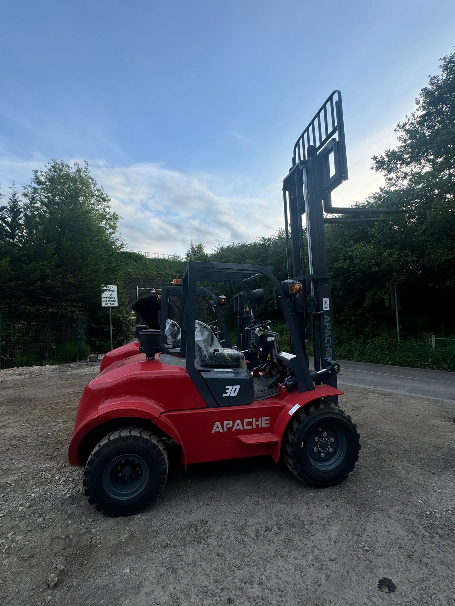 NEW/UNUSED 2024 APACHE FR30 3 TON DIESEL ROUGH TERRAIN FORKLIFT