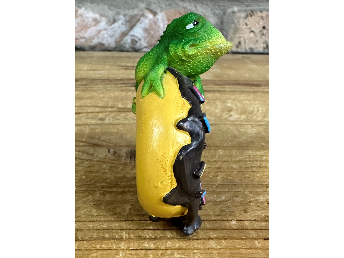 Lizard On A Doughnut